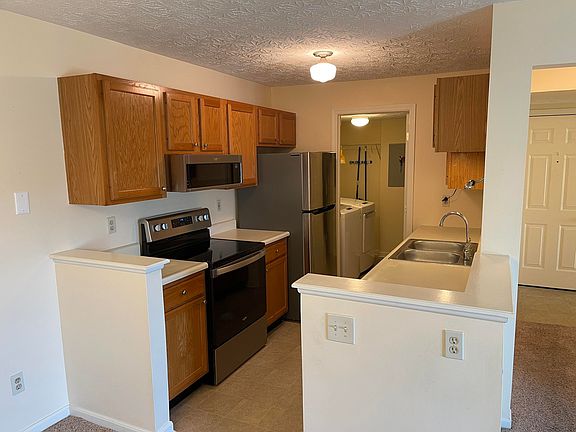 4th image of 145 Dale Hollow Dr APT 8