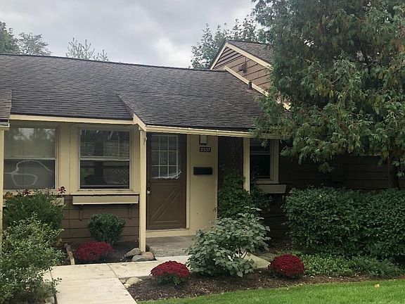 2nd image of 2337 Parkwood Ave