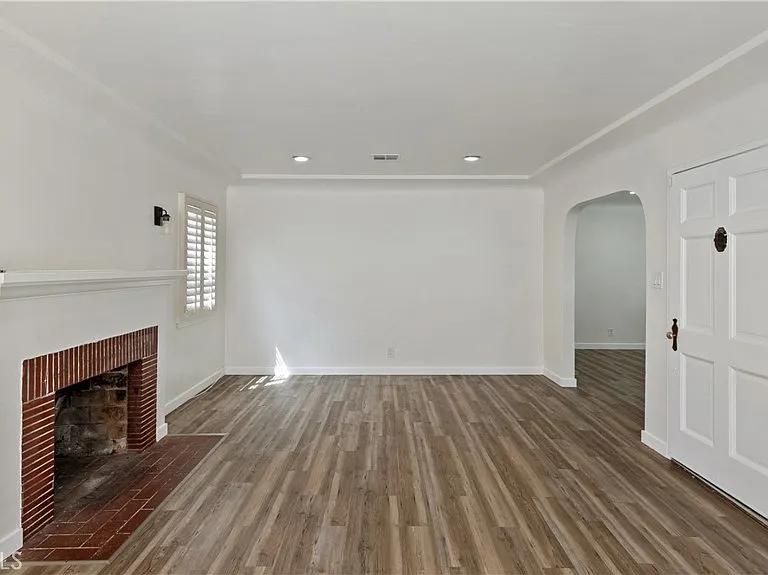 9427 S 2nd Ave — Photo 12