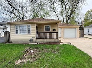 25 N Iowa Ave, Addison, IL 60101