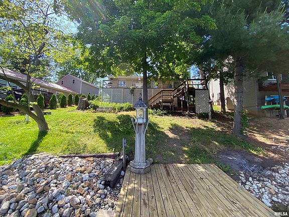 3rd image of 93 Lake Warren Dr