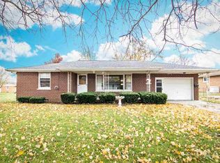 104 N 2nd St, Roanoke, IL