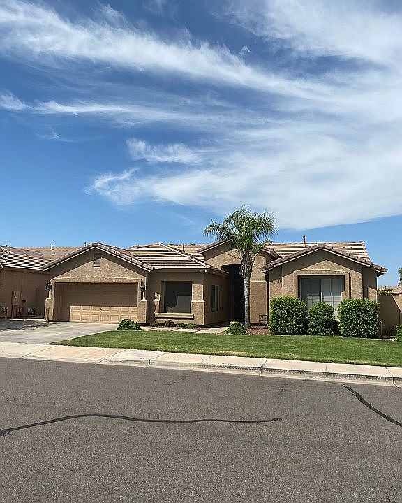 1st image of 3484 E Parkview Dr