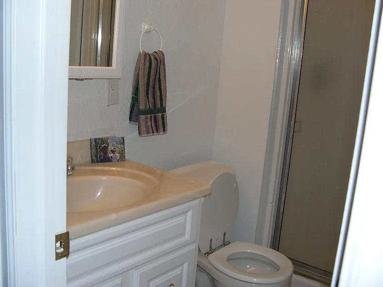 9402 Burlington Ln — Photo 8