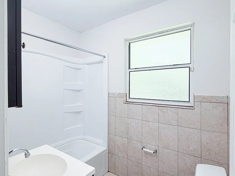 1666 Mayhew St — Photo 28