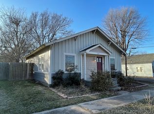 615 N Francis St, Ada, OK 74820