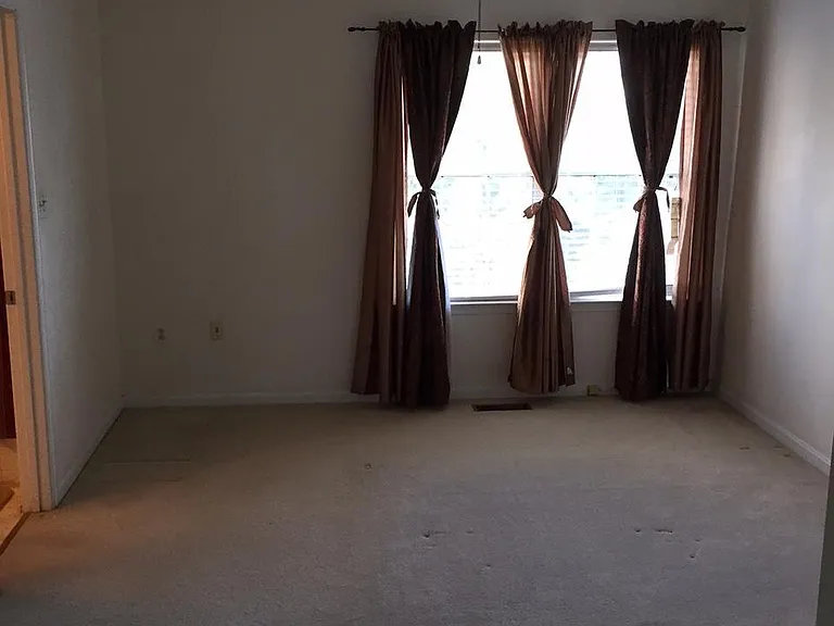 2503 Clover Field Cir — Photo 9