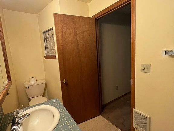 5th image of 1570 Cutler Way