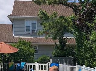 492 Dune Rd, Westhampton Beach, NY 11978