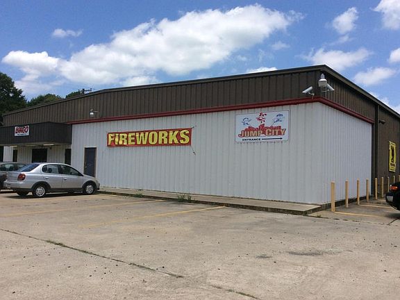 4th image of 2522 Highway 190 W