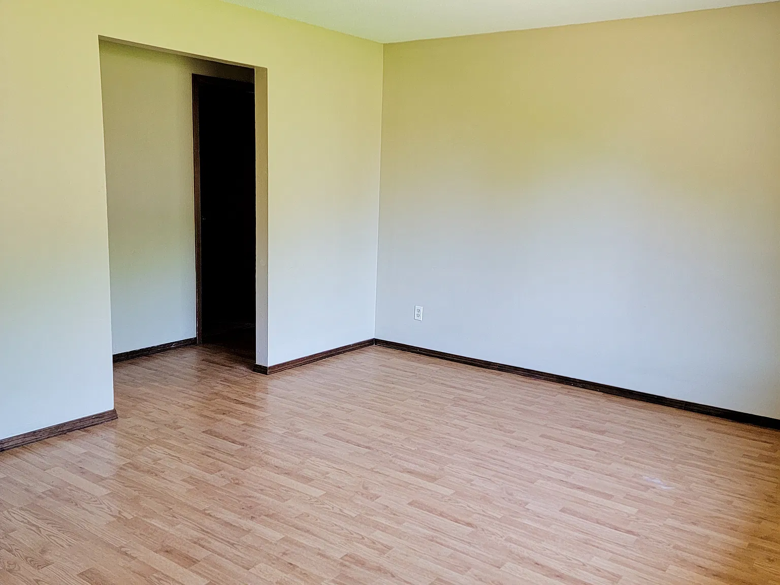 2 bed, 908 sqft, $995 — Photo 4