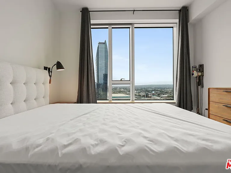 889 Francisco St #2602 — Photo 15