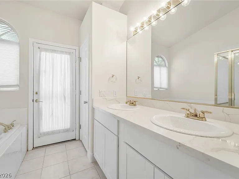 1299 Echo Creek St — Photo 16