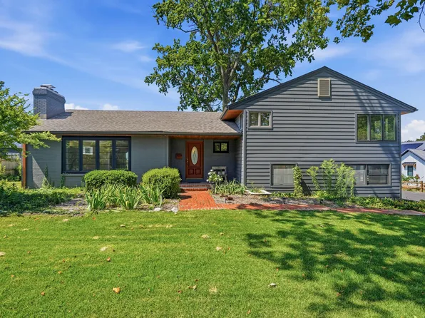 709 Russell Blvd, Columbia, MO 65203