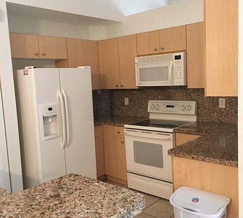 3rd image of 1090 Golden Cane Dr