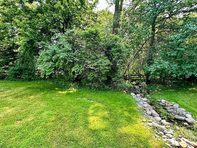 3722 Cavalier Dr — Photo 3
