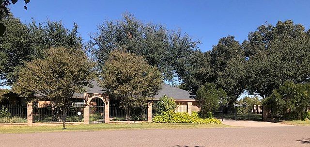 1st image of 2711 Marie Dr