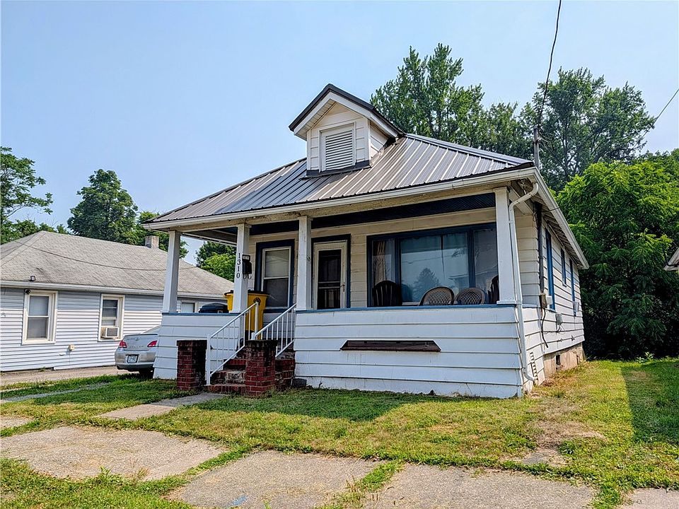 1st image of 1310 Hall St