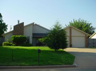 1452 Savannah Cir, Altus, OK 73521
