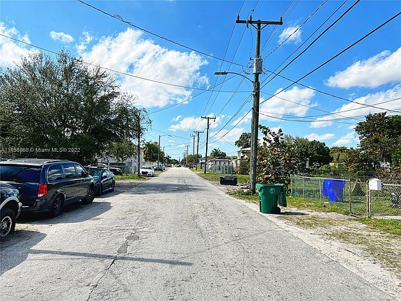 5th image of 1513 NW 69th Ter