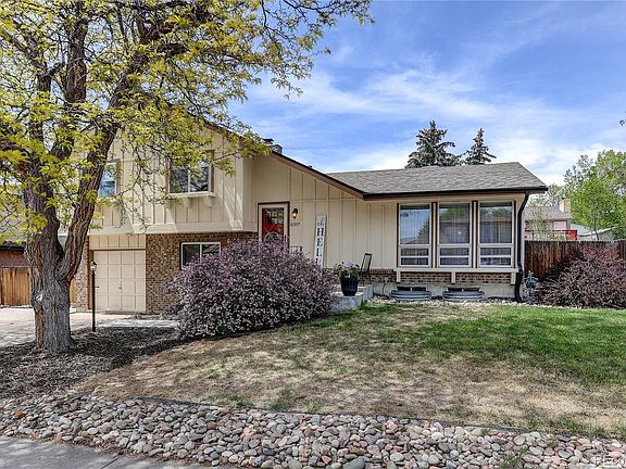 4th image of 8397 Yarrow Court