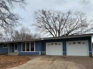 401 4th Ave SW, Sleepy Eye, MN 56085