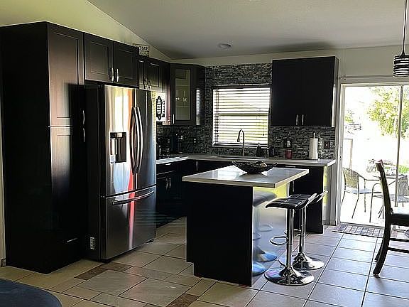 5th image of 4013 3rd St SW