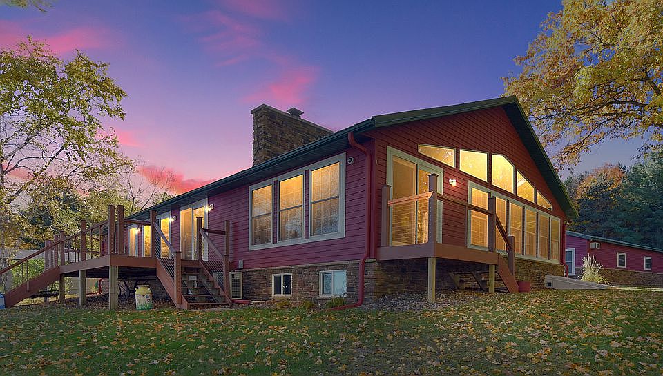 1st image of 34974 Sullivan Cir