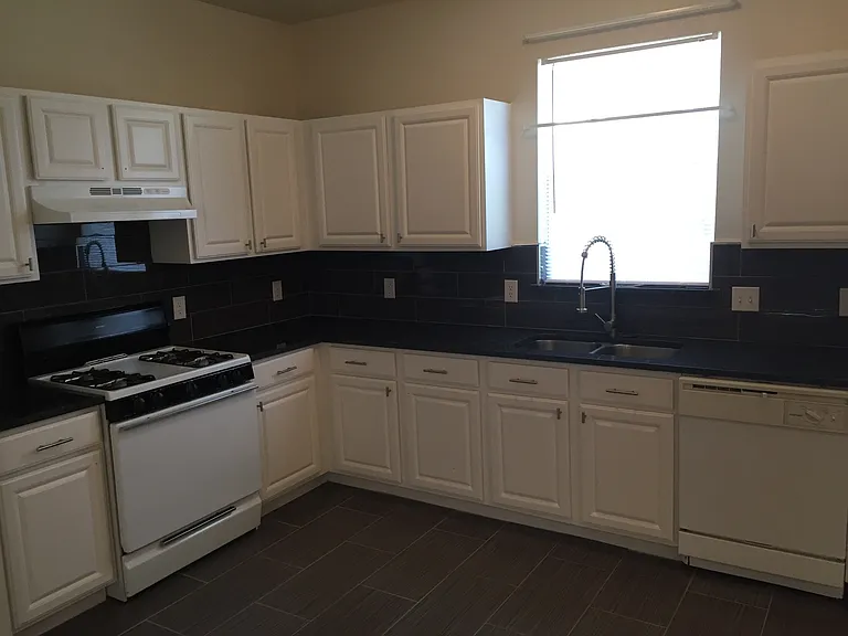 3809 E Martin Luther King Jr Blvd #A-B — Photo 28
