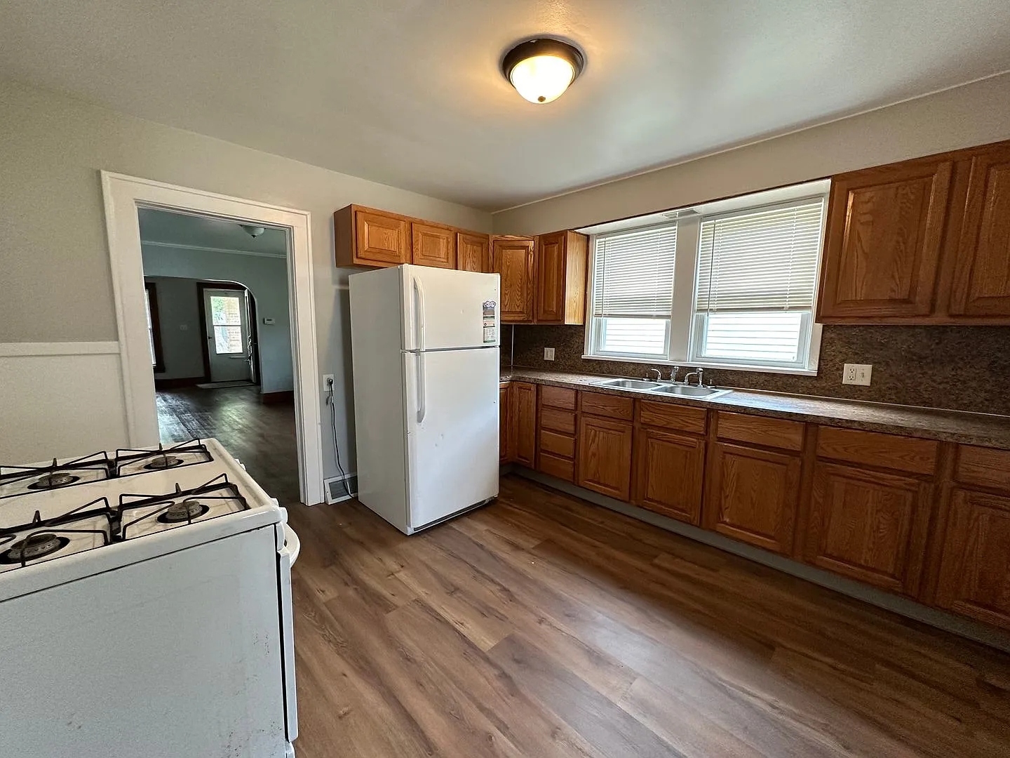 Spacious Three Bedroom Home with Office! NW Side — Photo 4