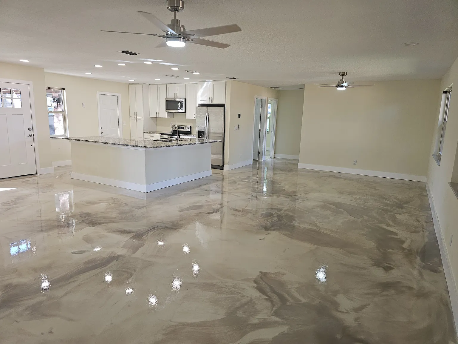 3 bed, 1728 sqft, $3,000 — Photo 3