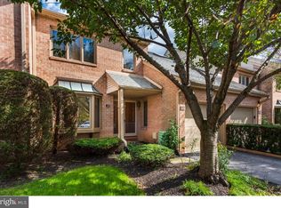 39 Militia Hill Dr, Wayne, PA 19087