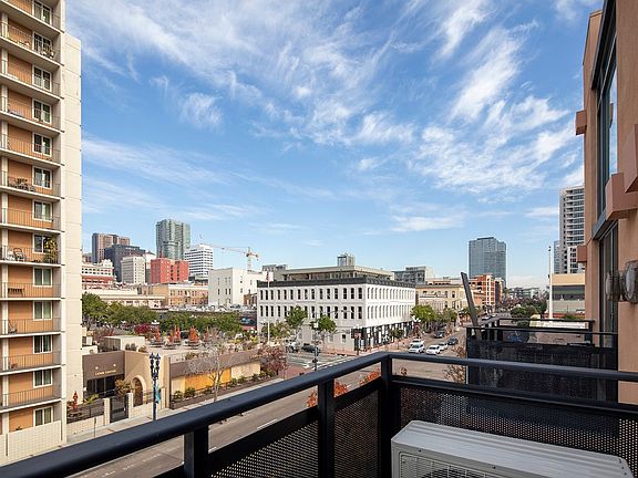 4th image of 303-319 W Market St #533