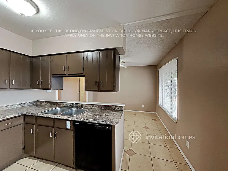 17454 N 14th Ave — Photo 6