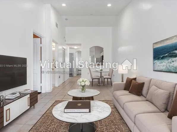 2251 NW 77th Way APT 205, Pembroke Pines, FL 33024