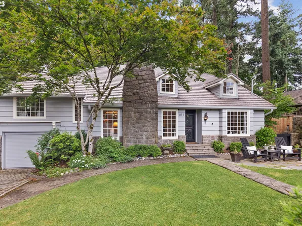 611 Ridgeway Rd, Lake Oswego, OR 97034
