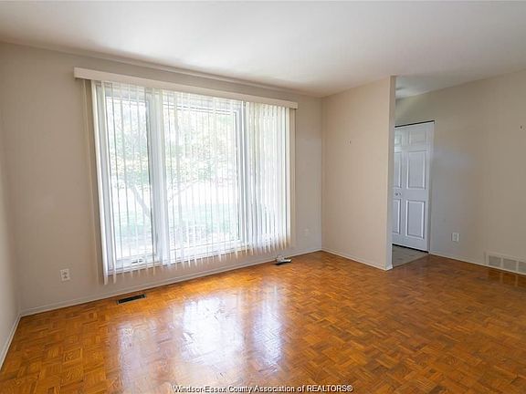 4th image of 5682 Baldwin Ave