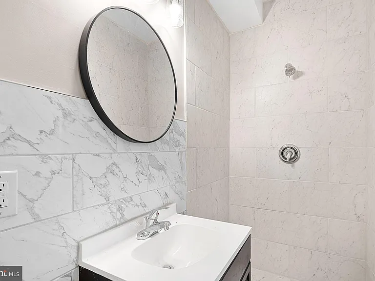 1152 S 15th St — Photo 20