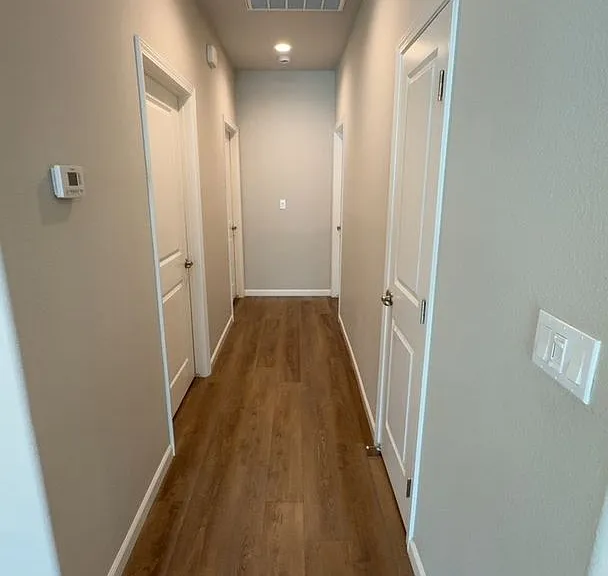 510 S Summit St #101-103 — Photo 8