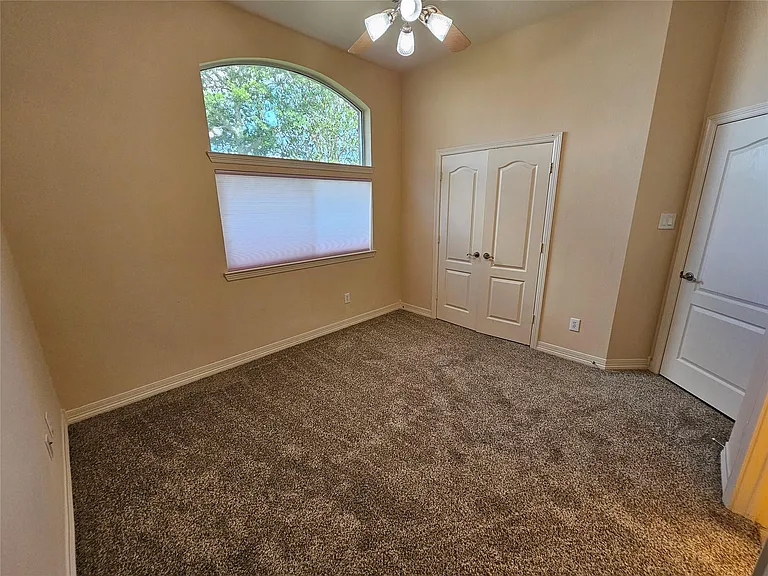 3218 Waters Edge Dr — Photo 28