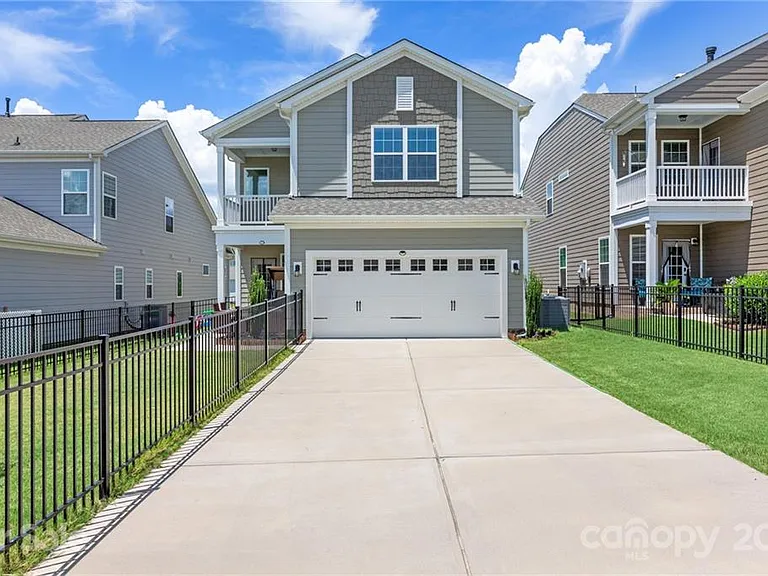 4020 Whittier Ln — Photo 4