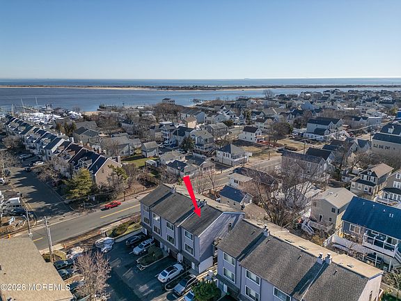 3rd image of 207 Marina Drive #4