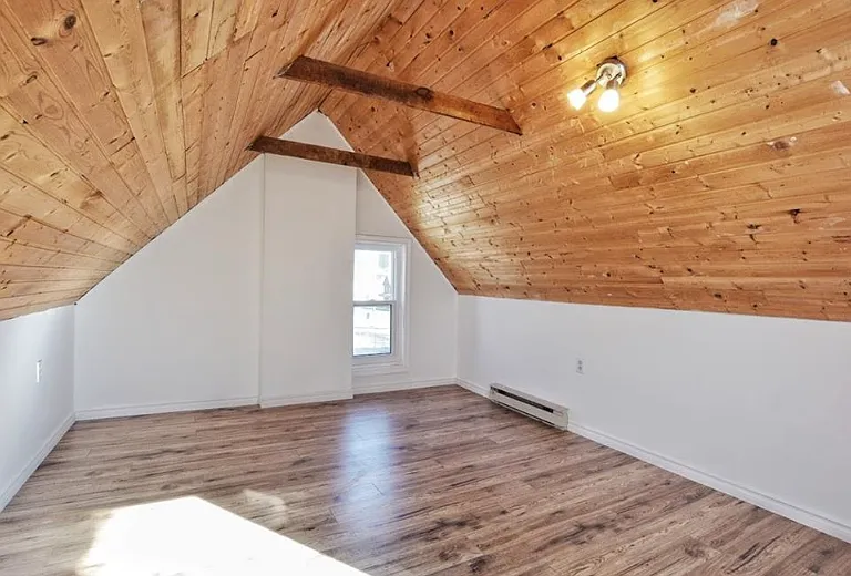 59 Strathcona Ave S #ROOMS — Photo 9