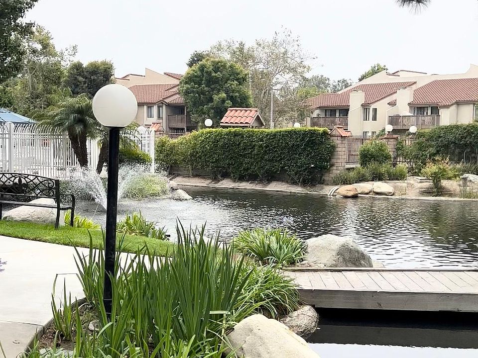 Beautiful gate community with a view to the pool and pond from the balcony