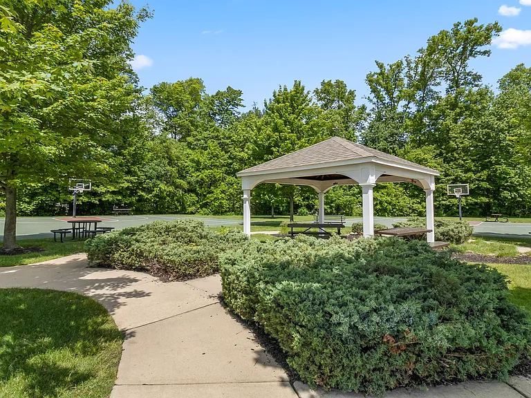 12683 White Chapel Cir — Photo 52