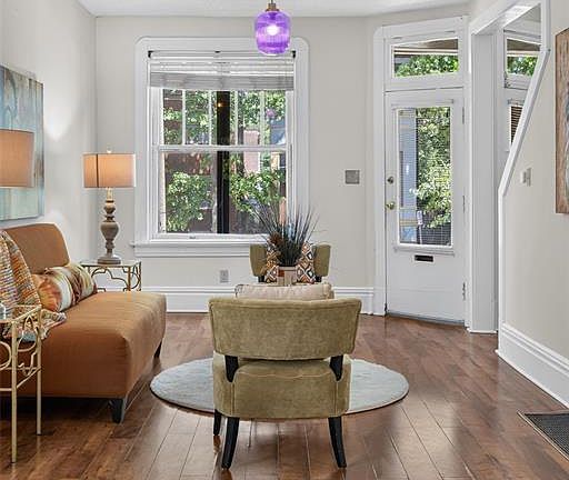4th image of 1731-33 Nicholson Pl