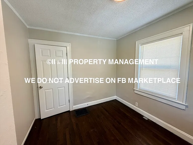 3032 Elmwood Ave — Photo 3