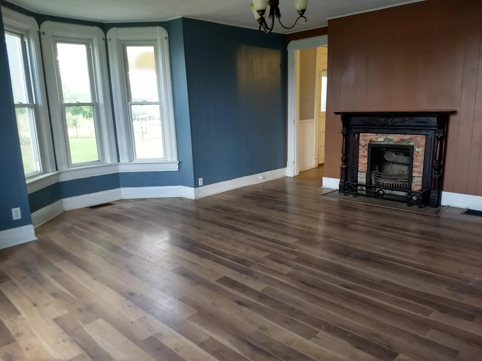 2621 W State Route 63 HSE - 1100A — Photo 1