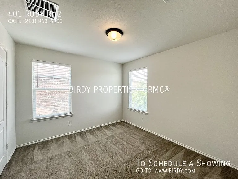 401 Ruby Ritz — Photo 30