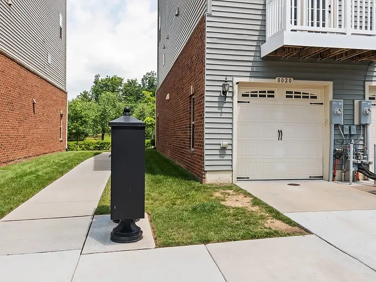 8020 Orchard Grove Rd — Photo 24